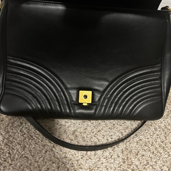 Gucci large Marmont Bag in great condition - Picture 9 of 12
